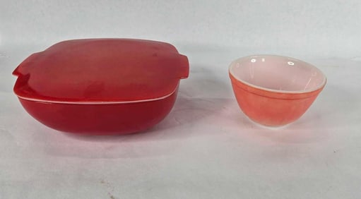 Red square 2.5 qt pyrex casserole covered dish and primary colors bowl