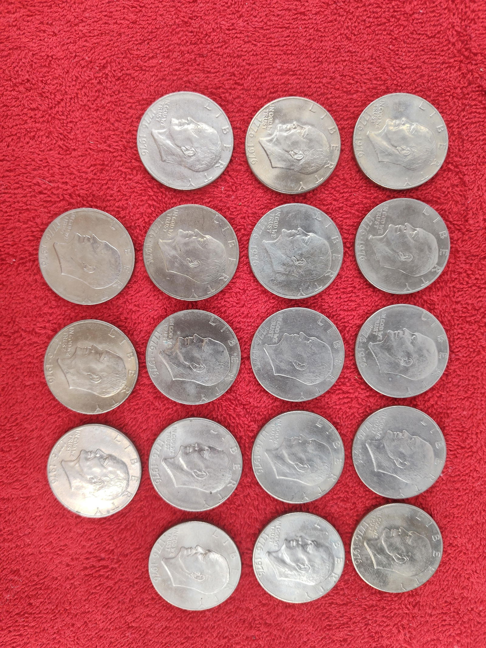20 Bicentennial Eisenhower dollars (1 of 5)