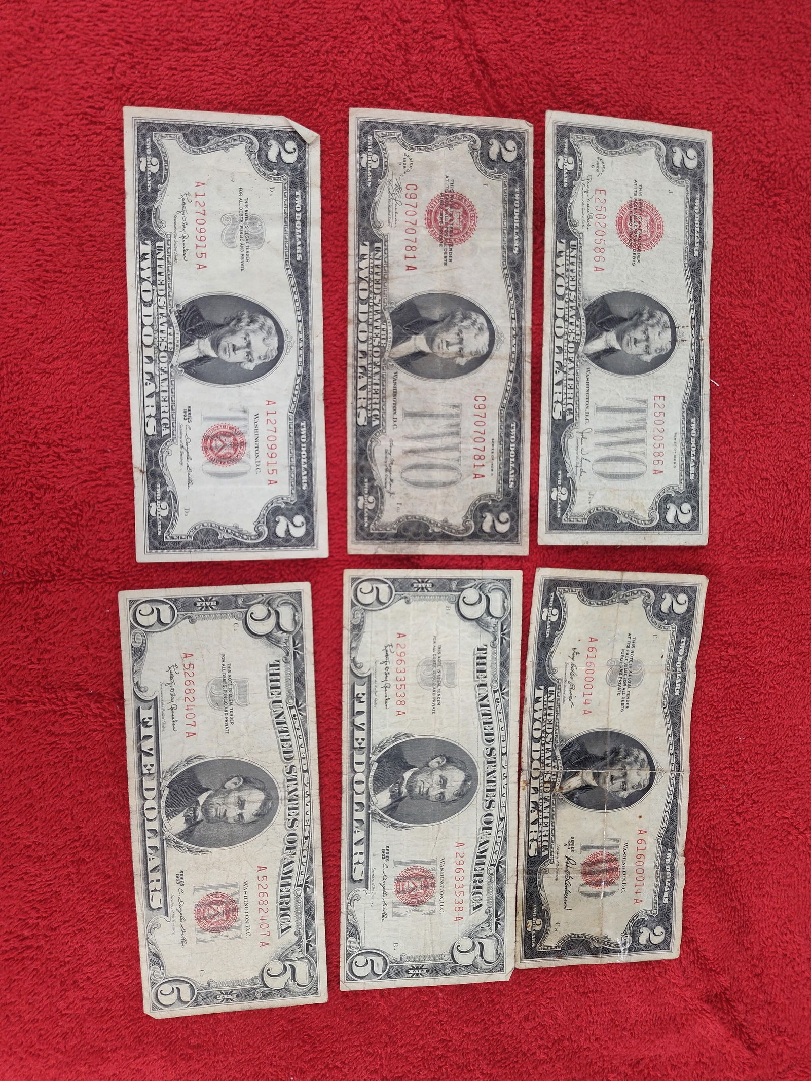 4 2 dollar and 2 5 dollar red seal notes (1 of 3)