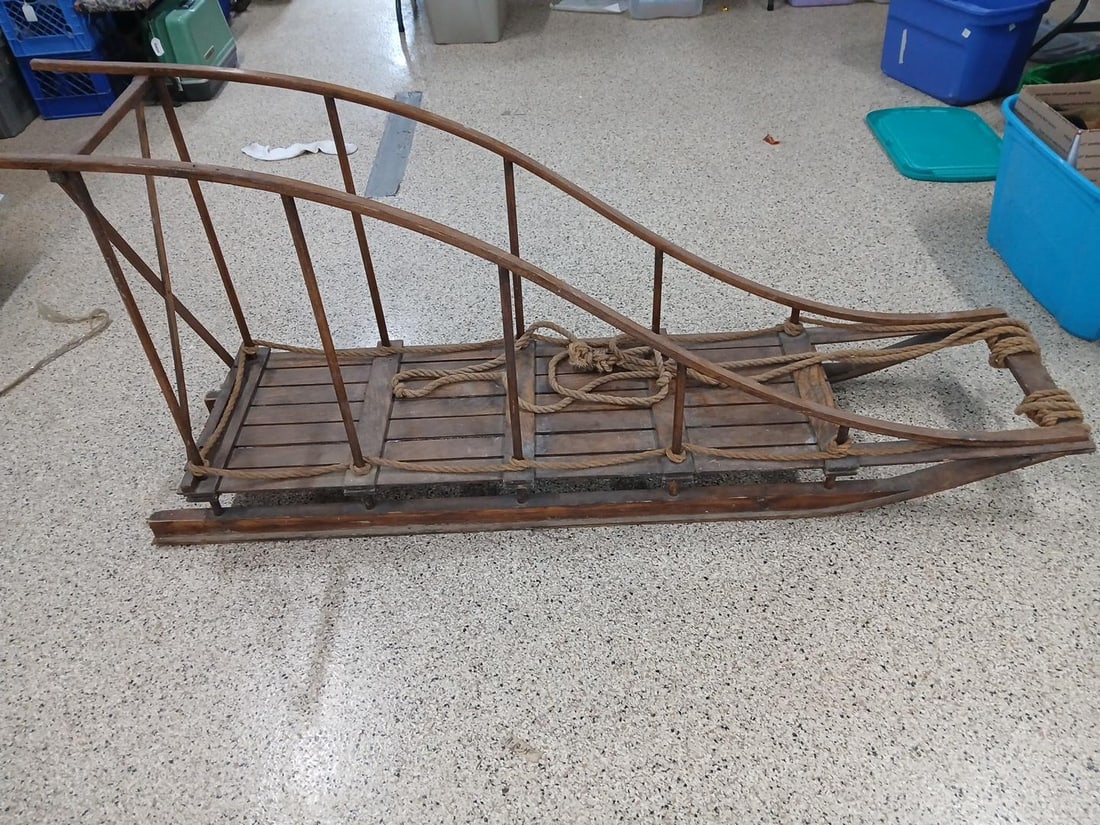 Iditarod dog training sled: a great sled in good condition