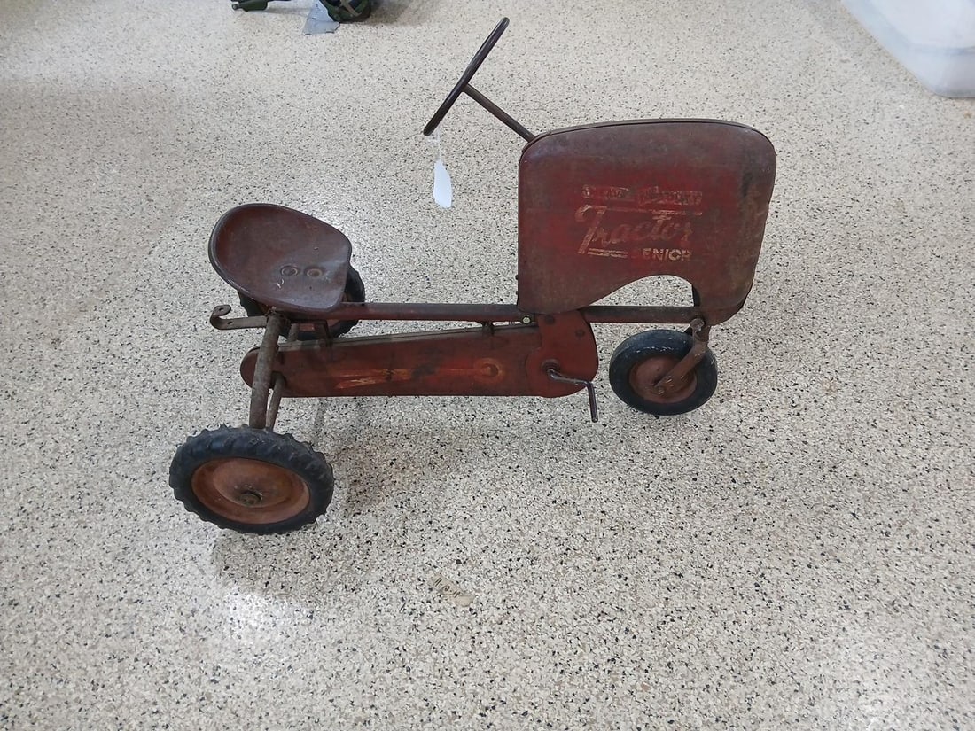 1950th BMC heavy duty senior 3 wheeled pedal tractor (1 of 6)