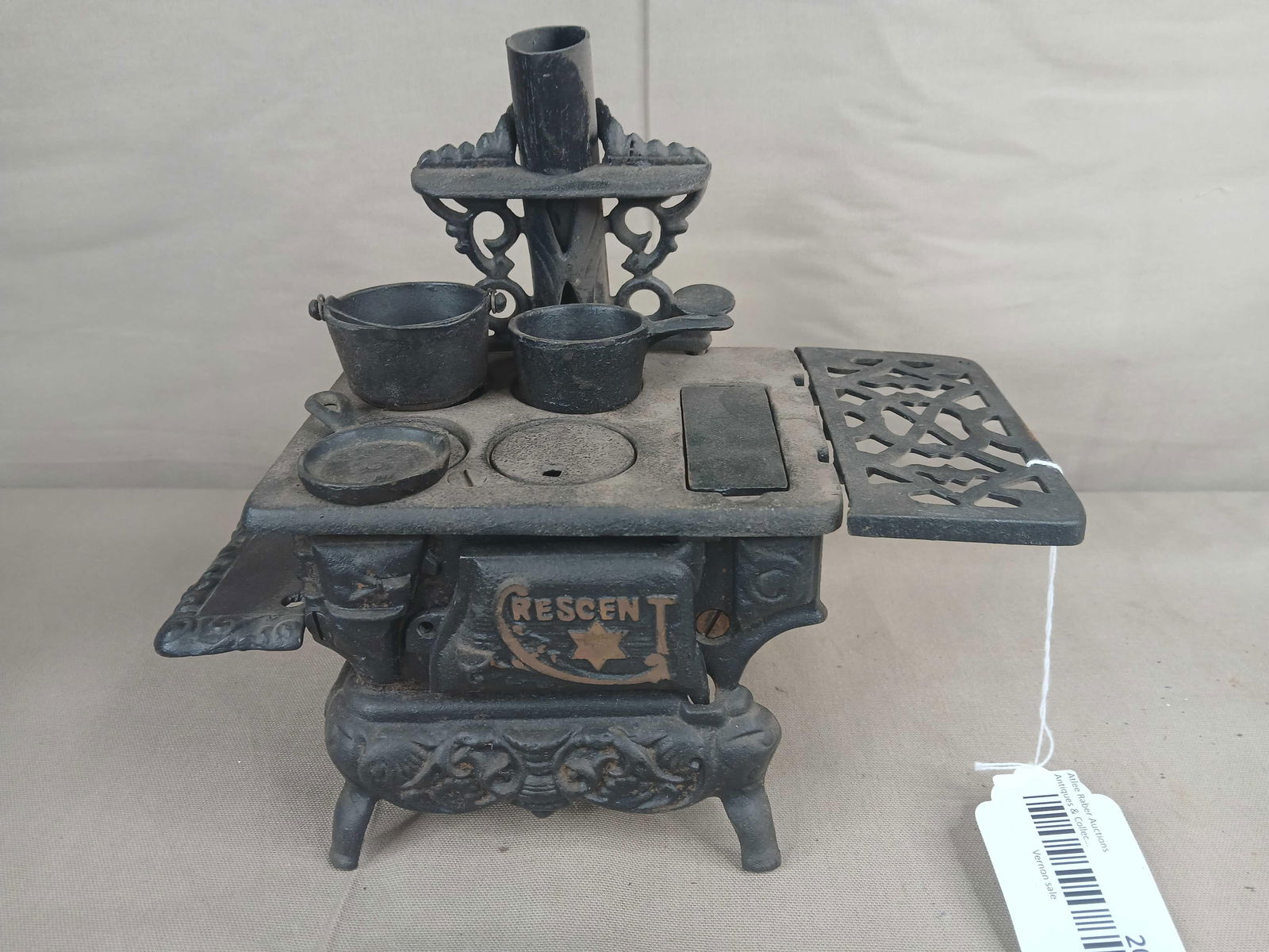 Crescent Salesman Sample Cast Iron Stove (1 of 7)