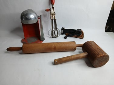 Juice-O-matic juicer,Dazey can opener,egg beater and more