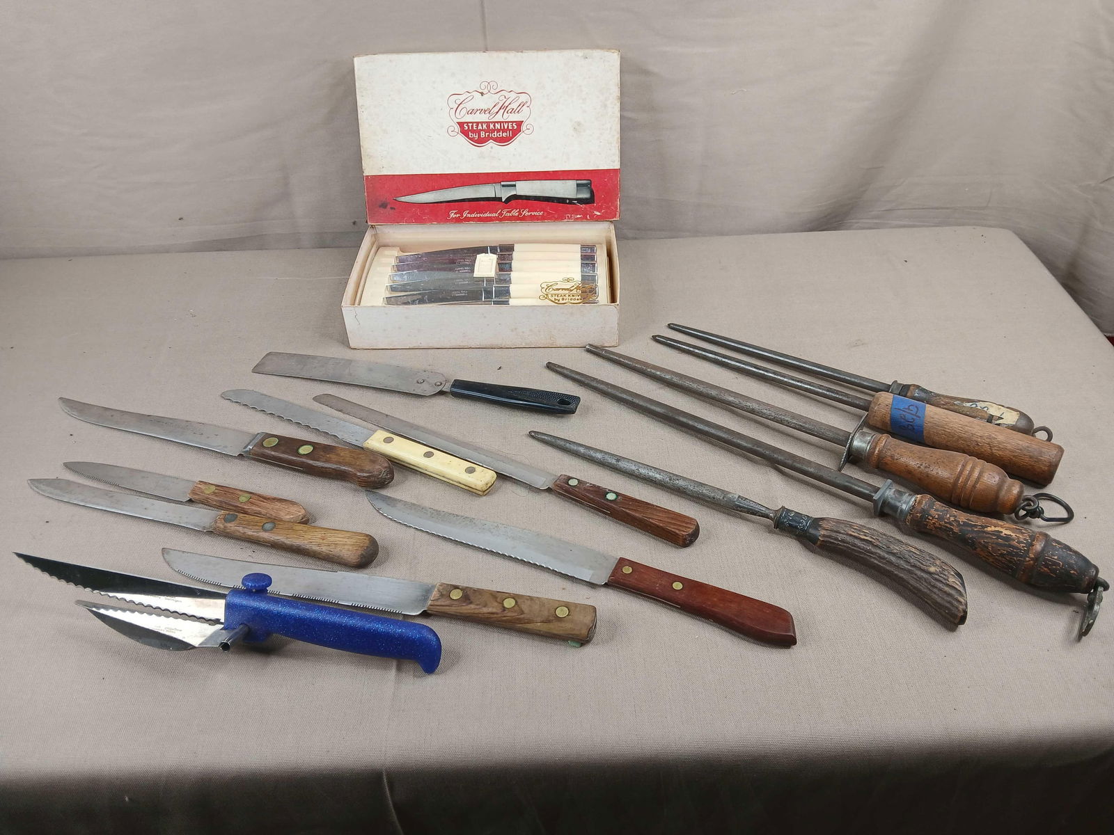 Mid-century Carvel Hall steak knives by Briddell ,vintage butcher sharpening steels and other knives: Includes 5 sharpening steel keen kutter,lees stag horn handle and others
