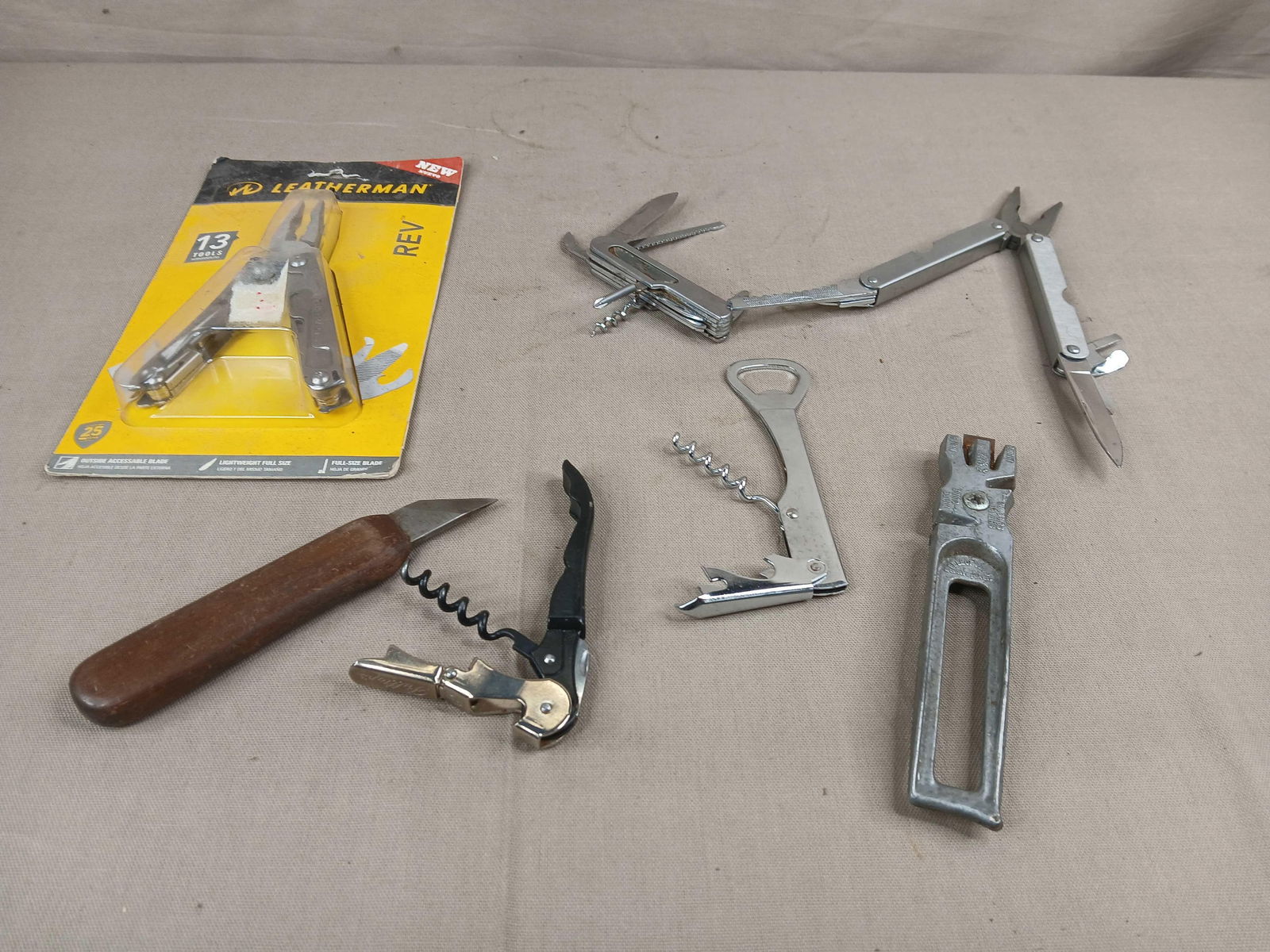 Leatherman multi tool ,multi tools and knife sharpener (1 of 8)