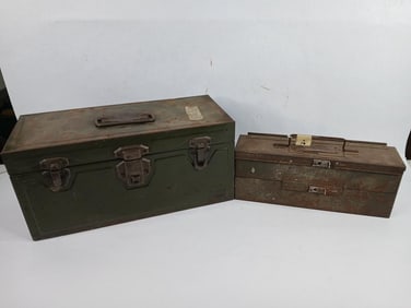 WW2 signal corps case cs-137 crystal case and army green Union steel utility chest
