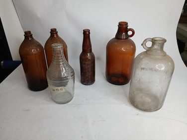 2 half gallon finger hold jug, 32 oz amber clorox and other jars