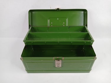 Climax metal fishing tackle box