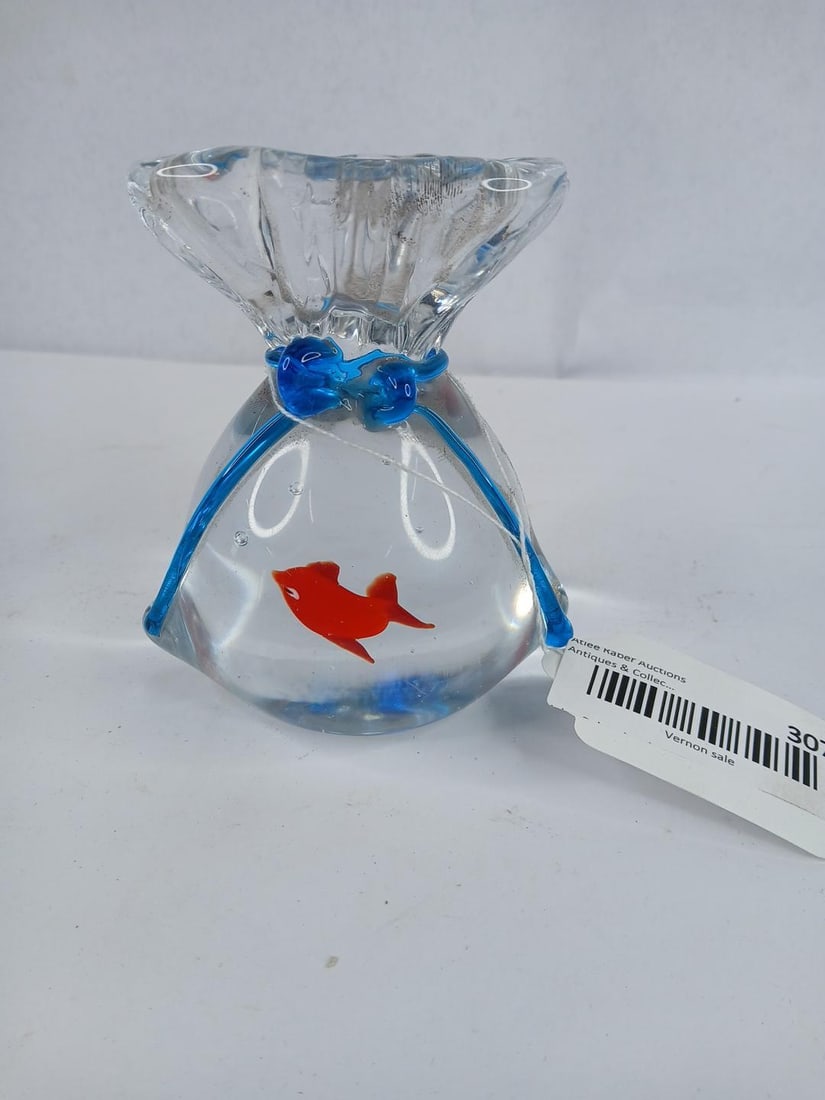 Hefty Gold fish in money bag paper weight: 5in tall