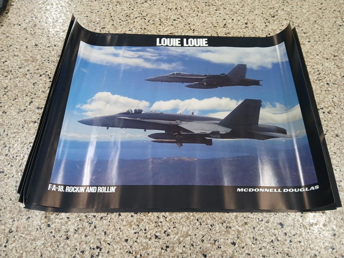 5 Mcdonnell Douglas F/A 18 fighter jet posters (1 of 5)