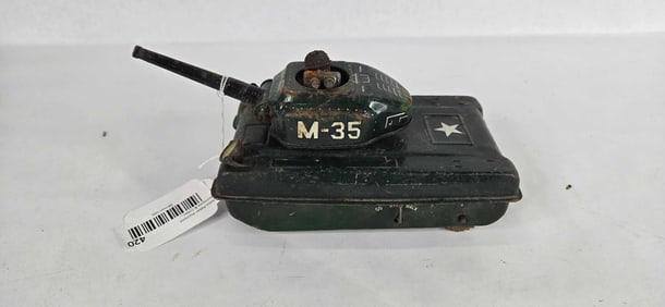 1950th Tin lithograph battery operated tank