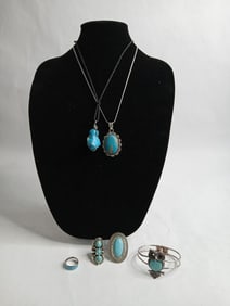 Silver tone Turquoise necklaces,rings and bracelet