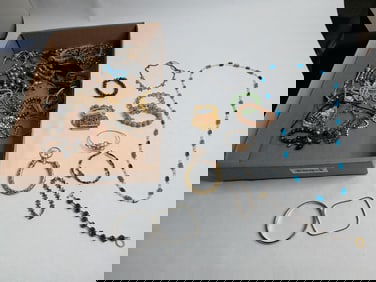 costume bracelets and necklaces