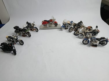 10 Harley Davidson maisto replicas