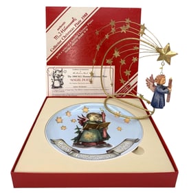 2 pc GOEBEL Hummel Holiday Angel 599 with Stand and 1988 Christmas Plate with Box