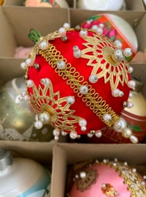 13 Vintage Christmas Tree Ornaments in Early Shiny Brite Box