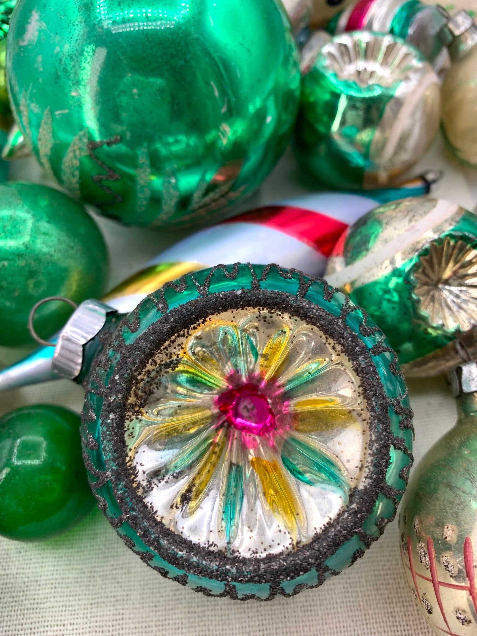 34 pc Vintage Emerald Green Blown Glass and Plastic Christmas Tree Ornaments (1 of 16)