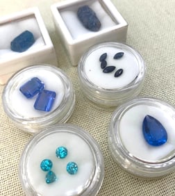 14 pc Sapphire, Fluorite, Apatite, Zircon Unmounted Jewelers Gemstone Collection