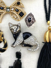 16 pc Vintage Raven Black 925 and Costume Jewelry Collection