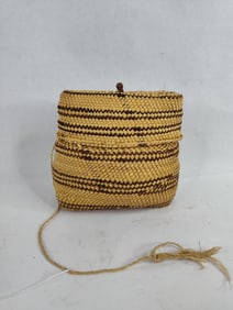 Zimbabwe Tonga Binga handwoven lidded oval basket