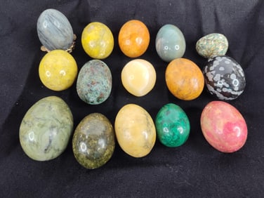 Polished Alabaster lot of 13 plus decor eggs of various sizes and colors