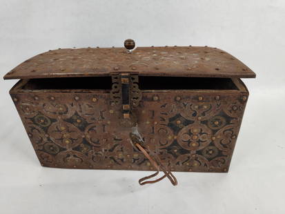 Rare 17th Century German Armada chest/ Corsair Nuremberg Chest: These chests were used to transport valuables securely suck as gold, silver, jewels and important documentsdoes include key will need a small amount of tlc as the lid is showing warping?12 x 7 x 7