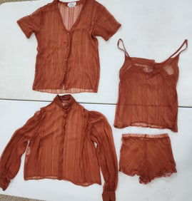 Arline Burks Gant fashion designer to Hollywood personal Onyx line silk 4 pce. night line set