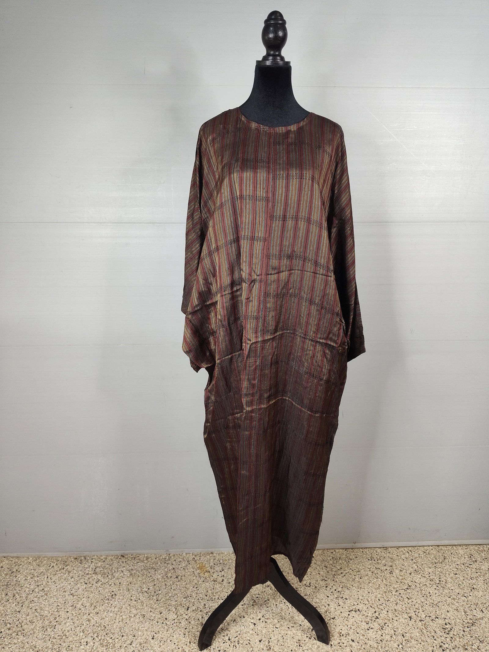 Laise Adzer Kimono: Vintage 1980s crocodile silk gown. A shear fabric with a single button to back. Very clean condition.