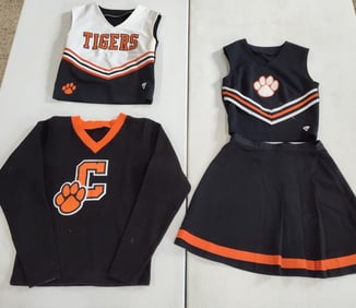 Chagrin Falls Ohio Cheerleaders Outfit