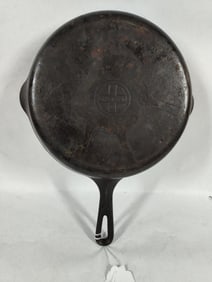 Griswold #7 Small Block Logo Skillet
