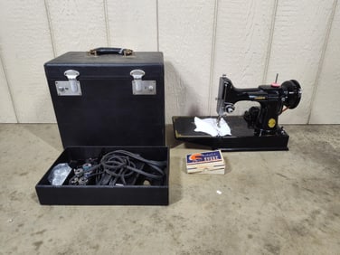 Singer Featherweight Sewing Machine in case w/ accessories Black finish w/ Gold accents