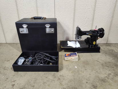 Singer Featherweight Sewing Machine in case w/ accessories Black finish w/ Gold accents: This beautiful black and gold featherweight includes accessories and is in immaculate condition with all parts moving freely as they should