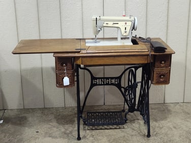 Singer Sewing Machine Table in Oak with iron base