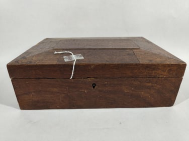 Antique Wood Lidded Dresser Chest/Box