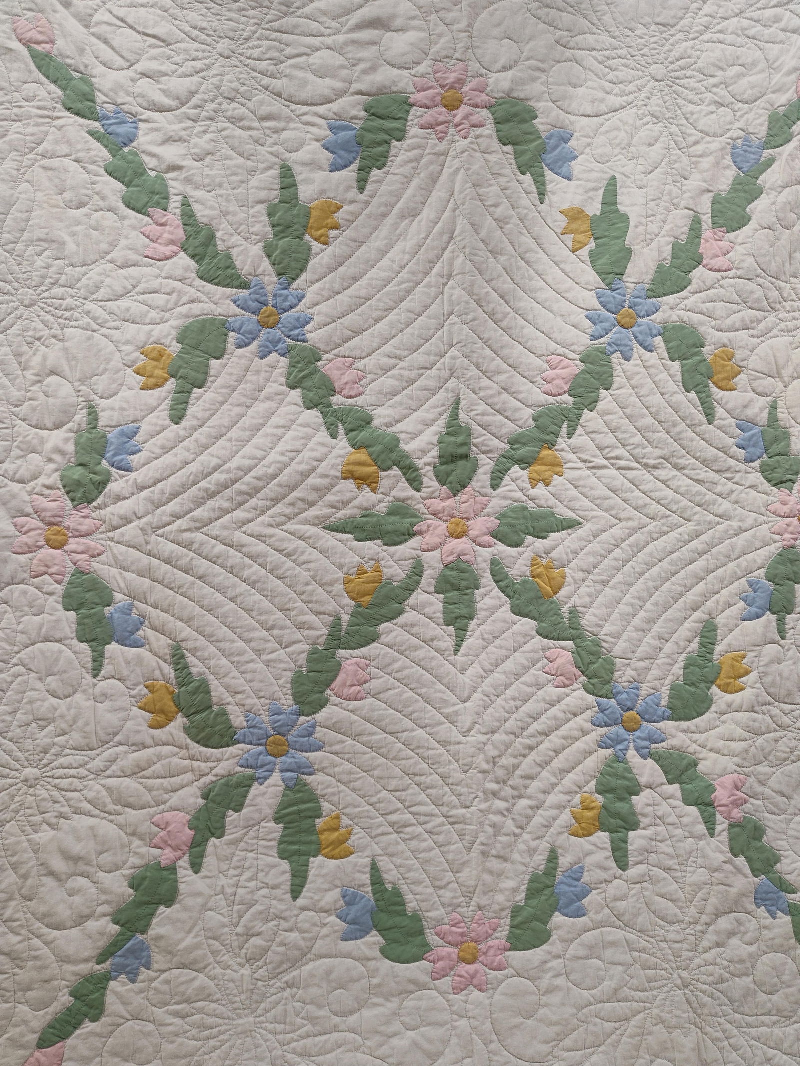 Hand Stitched Daisy Quilt (1 of 7)