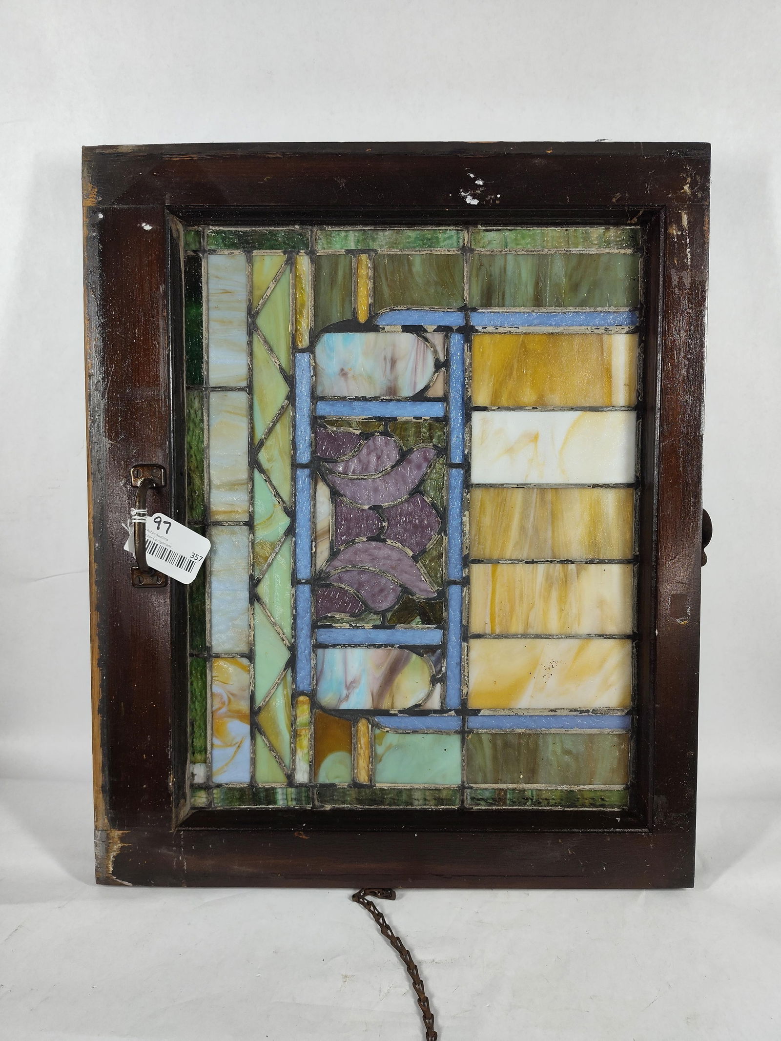 Stained Glass Window: 24.5x20. No cracks are found