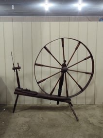 Large Antique Floor Model Spinning Wheel