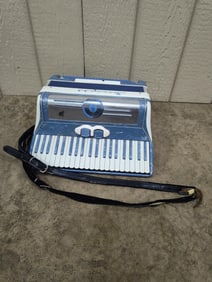 Bennell Baby Blue Accordion
