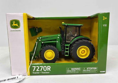 Deere & Co. John Deere 7270R Tractor w/ Loader and Cab