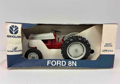 Ertl New Holland 1/8 Ford 8N WF Tractor