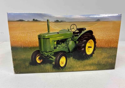 Ertl John Deere Model 60 WF HD High Seat Standard Two Cylinder Expo XI 2001 Tractor