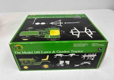 Ertl John Deere Model 140 Lawn & Garden Tractor 60th Ann. Precision Series No. 2