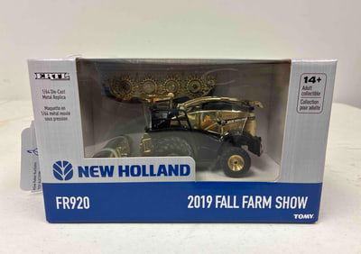 Ertl New Holland 2019 Fall Farm Show FR920 Special Edition