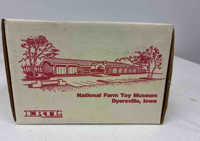 Ertl Cockshutt 20 WF National Farm Toy Museum Tractor