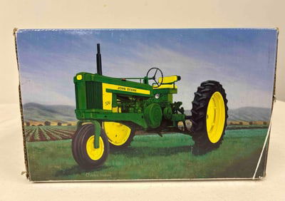 Ertl John Deere Model 520 High Clearance SFW Two Cylinder Expo XII 2002 NF Tractor