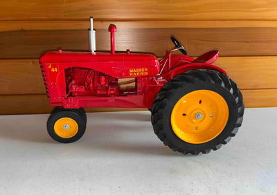 Ertl Massey Harris 1/8 NF 44 Dealer Anniversary Special Collector Edition Tractor