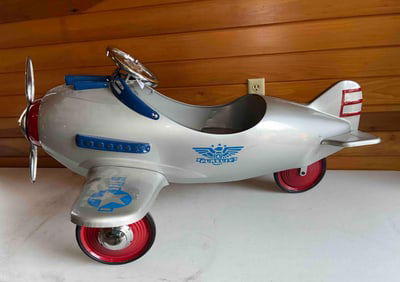 Murray Steelcraft Pursuit WWII Era fighter Pedal Plane