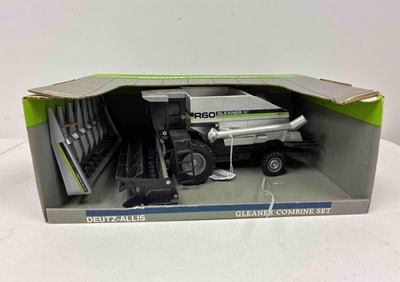 Scale Models Deutz-Allis Gleaner Combine Farm Toy Replica Set