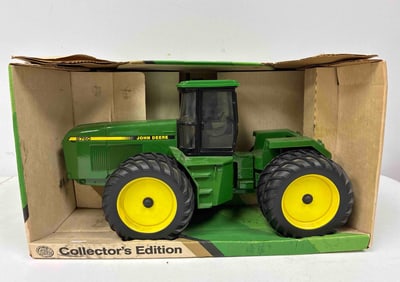 John Deere 4-Wheel Drive Tractor