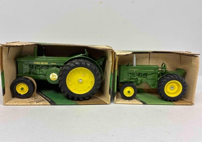 Ertl Collectors Edition John Deere Models M & R